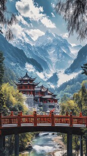 云雾缭绕的山谷中的传统建筑