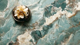 大理石与花卉的和谐之美