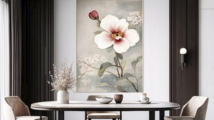 现代风格餐厅中的花卉油画作品