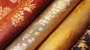 金色花卉图案纺织品