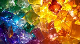 缤纷彩色冰块特写