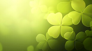 梦幻绿境中的幸运四叶草