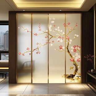 中式屏风上的唯美梅花图