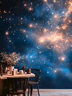 梦幻星空墙前的温馨餐桌
