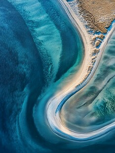 梦幻海岸蓝波与白沙