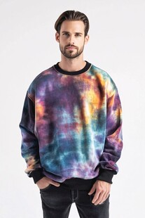 多彩扎染卫衣男士穿搭展示