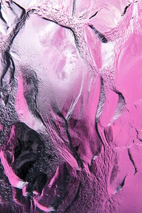 梦幻粉色纹理冰块特写