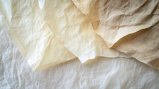 褶皱旧纸张纹理特写