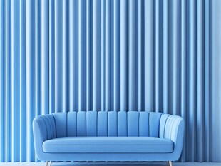 蓝色沙发搭配竖纹背景墙
