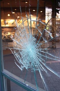 破碎的玻璃特写