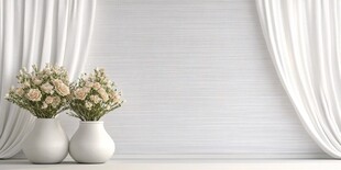 素雅花瓶中的清新花卉