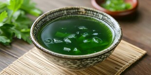 翠绿海藻汤 清新好滋味