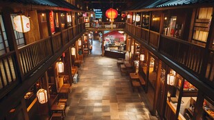 古街灯火下的中式风情