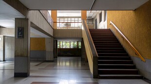 复古风格的室内楼梯空间