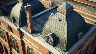 红砖建筑独特屋顶景观