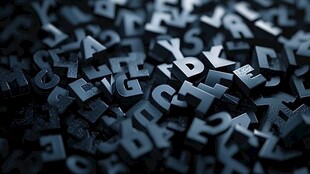 散落的黑色立体英文字母