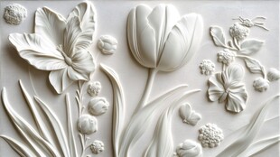 白色浮雕花卉艺术作品
