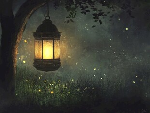 夜树下的灯笼与飞舞萤火虫