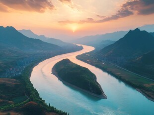 壮丽山河间的蜿蜒河流