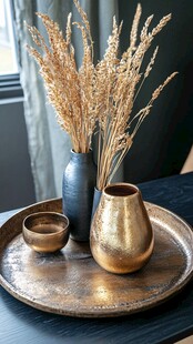 复古风金属摆件与干花组合