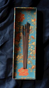 中式香盒与线香雅致组合