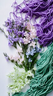 多彩丝线与清新花卉组合