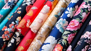 多彩花卉印花布料展示