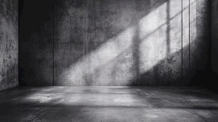 空荡房间内的光影投射