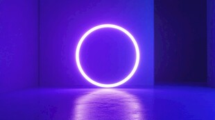 紫色霓虹圆环发光场景