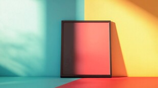 彩色背景前的黑色方形框架