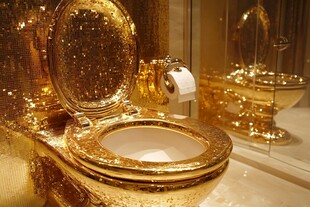 奢华金饰马桶尽显富贵