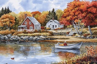 秋日湖畔小屋与泊船美景