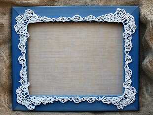 蓝色边框配白色蕾丝相框