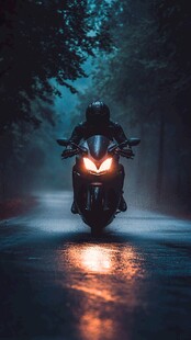 夜中骑士 摩托车的光影之旅