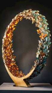 金属树叶环形艺术雕塑