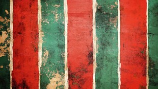 复古红绿条纹斑驳墙面