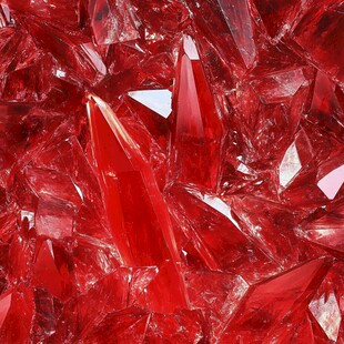 闪耀红色晶体的视觉盛宴