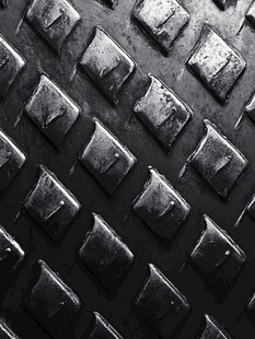 金属菱形花纹板纹理特写