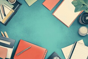 办公桌面文具绿植场景