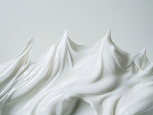 细腻奶油状护肤品质感