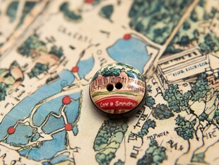 地图上的特色复古纽扣