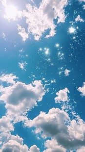 晴朗蓝天 闪耀阳光与白云