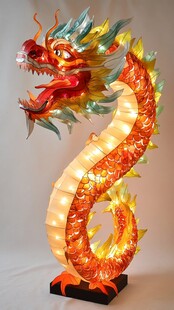精美龙形彩灯 熠熠生辉
