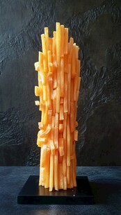 橙色柱状艺术雕塑摆件