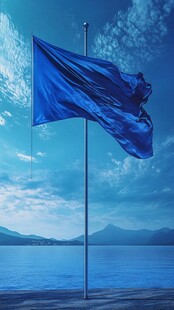 飘扬的蓝旗与山水景致