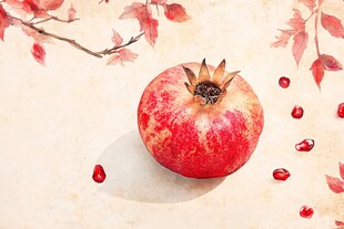 红石榴与秋叶的唯美画面