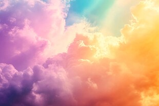 梦幻绚丽天空中的多彩云朵