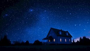 星空下的静谧小屋