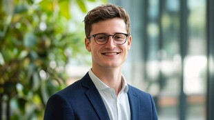 微笑的商务男士