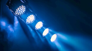 舞台蓝色聚光灯特写